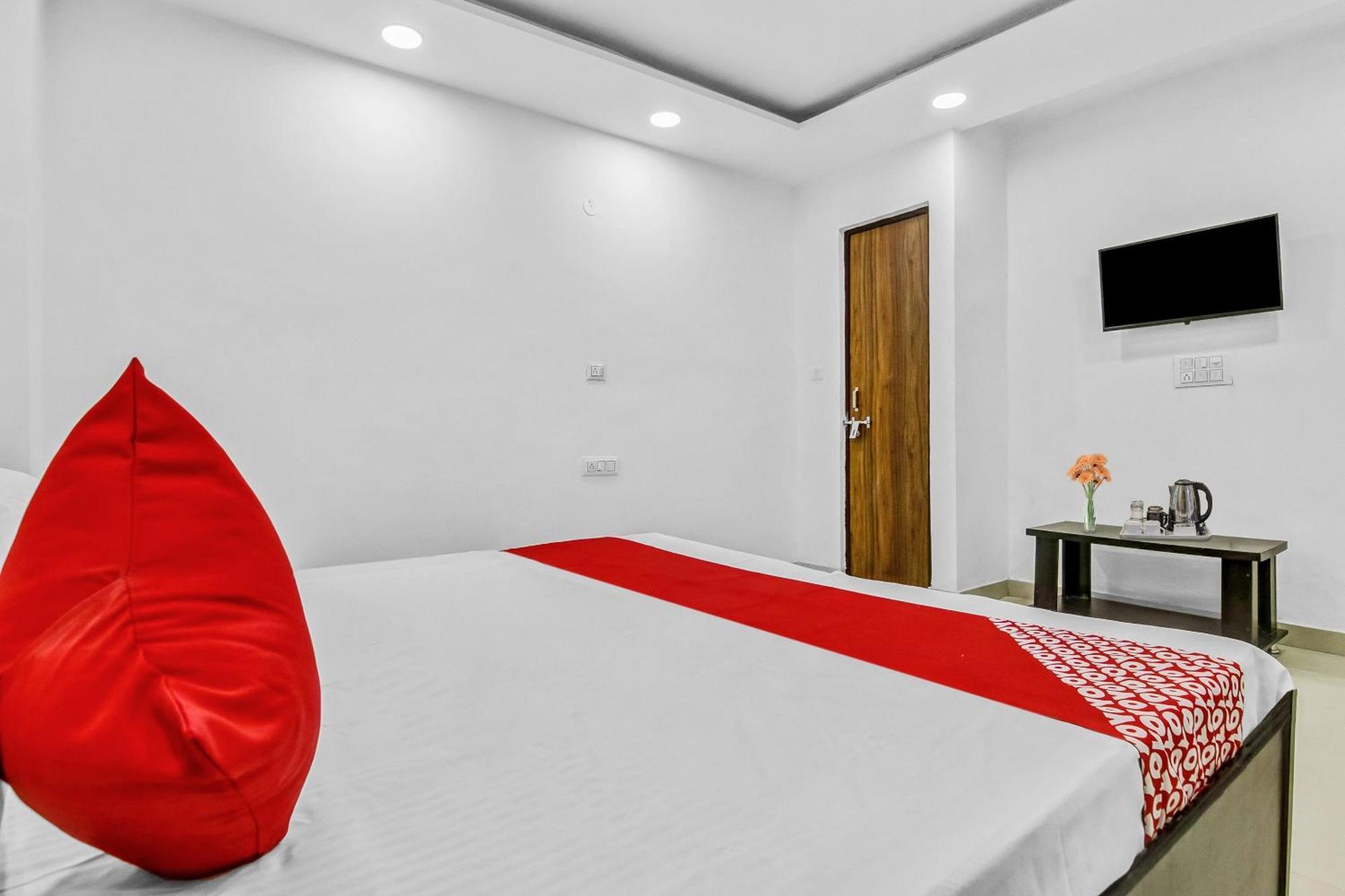 Flagship Hotel Secret Mirage Near Rithala Metro Station Nova Deli Exterior foto