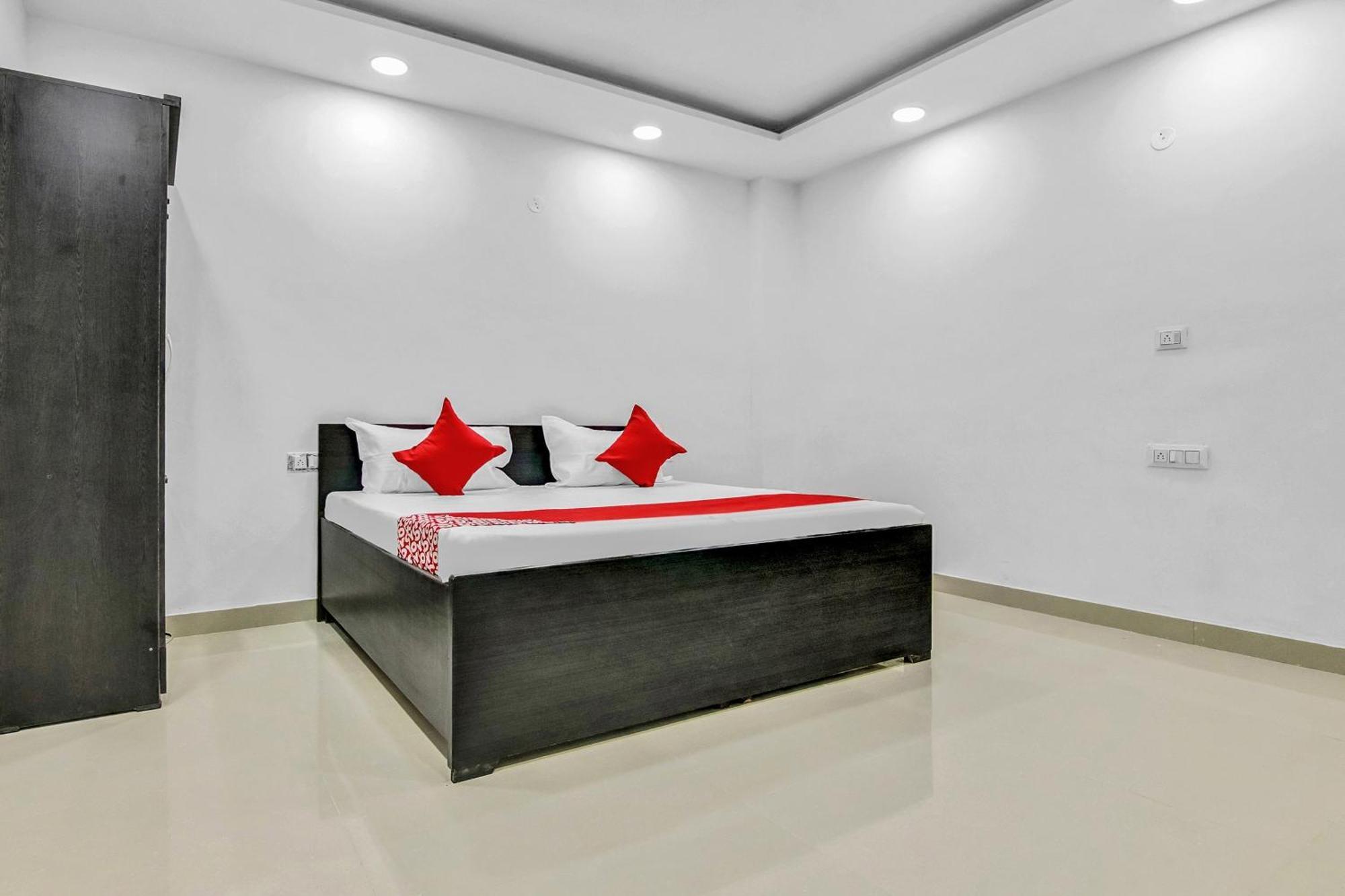 Flagship Hotel Secret Mirage Near Rithala Metro Station Nova Deli Exterior foto